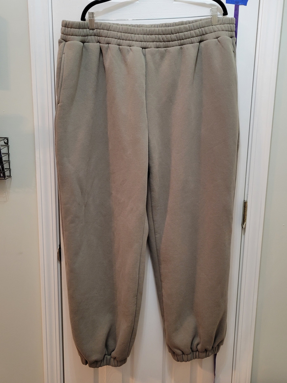Comfrt Men's Relaxed Jogger Sweatpants - Elastic Waist & Cuffed Ankles